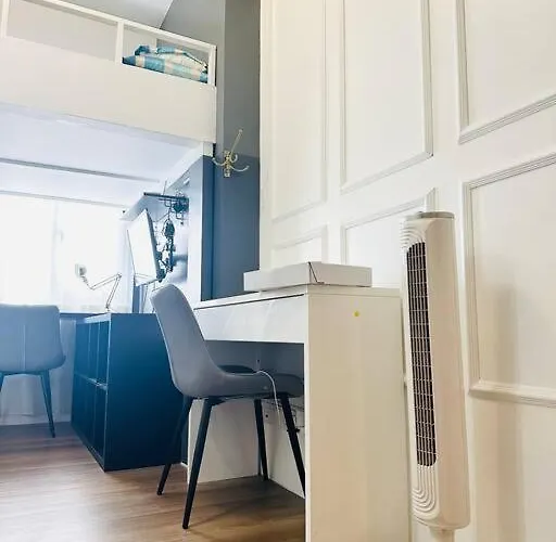 Loft-Style Condo @ Avida Towers With Wifi