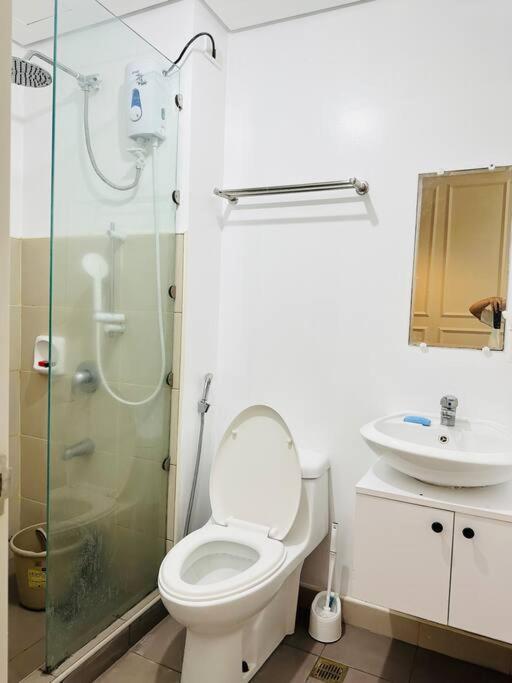 Loft-style @ Avida Towers With Wifi Apartment *