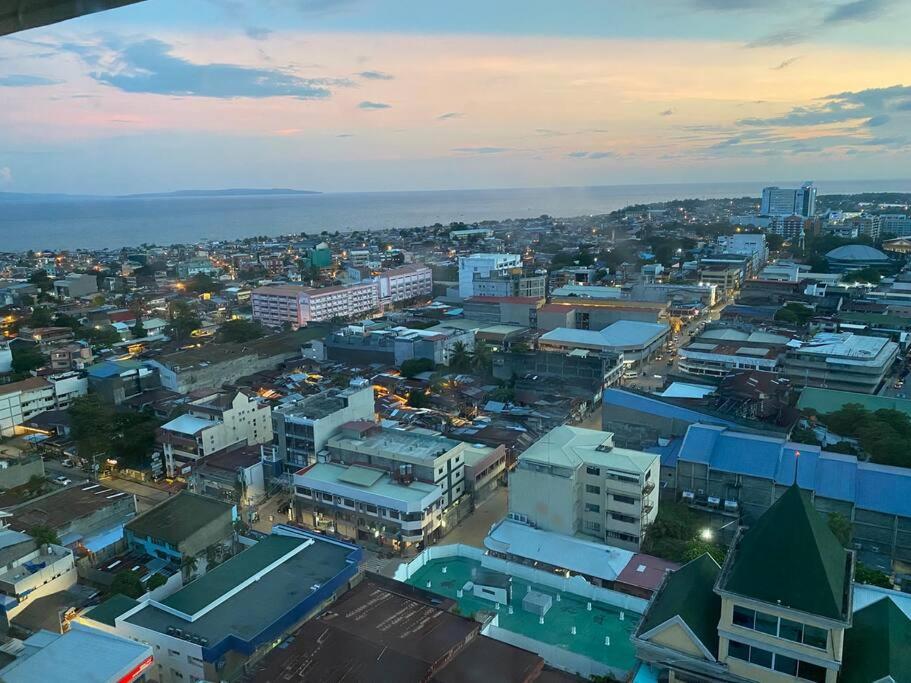 Loft-style @ Avida Towers With Wifi Apartment Davao